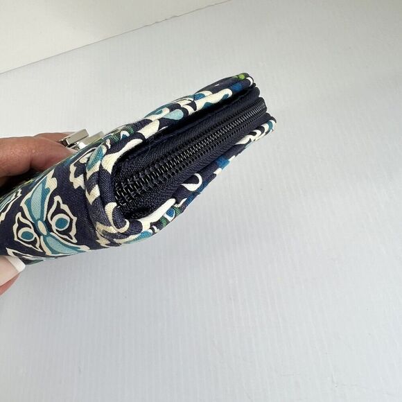 VERA BRADLEY Turnlock Wallet RIFD Pattern Blue Ink Zip Around Large Quilted - Picture 4 of 13